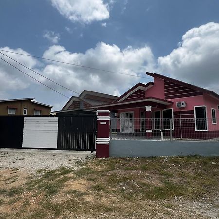 Yatee Homestay Kuala Terengganu Zewnętrze zdjęcie